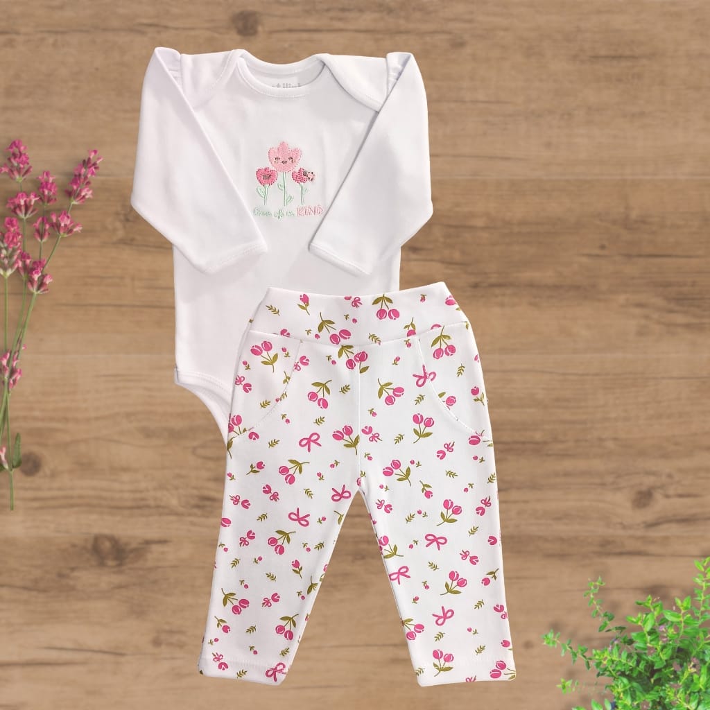 Conjunto Longo Suedini sem Pezinhos Flores - Imagem 2