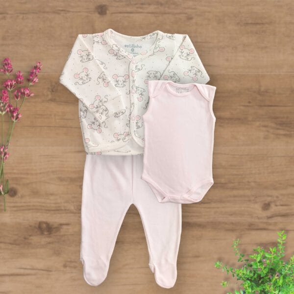 Conjunto Pagão Três Peças com Pezinhos Fechados Estampado Ratinha