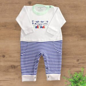 Macacão Suedini sem Pezinhos Bordado Trio Friends