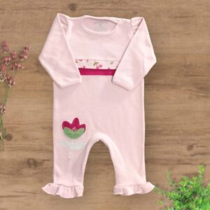 Macacão Suedini sem Pezinhos Bordado Tulipa